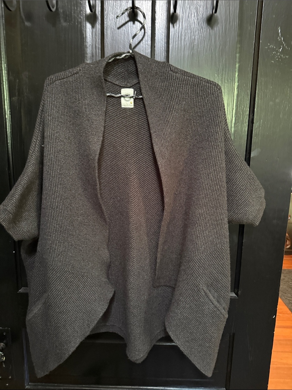 Akemi-Kin Open-Front Women's Cardigan Sweater in Charcoal